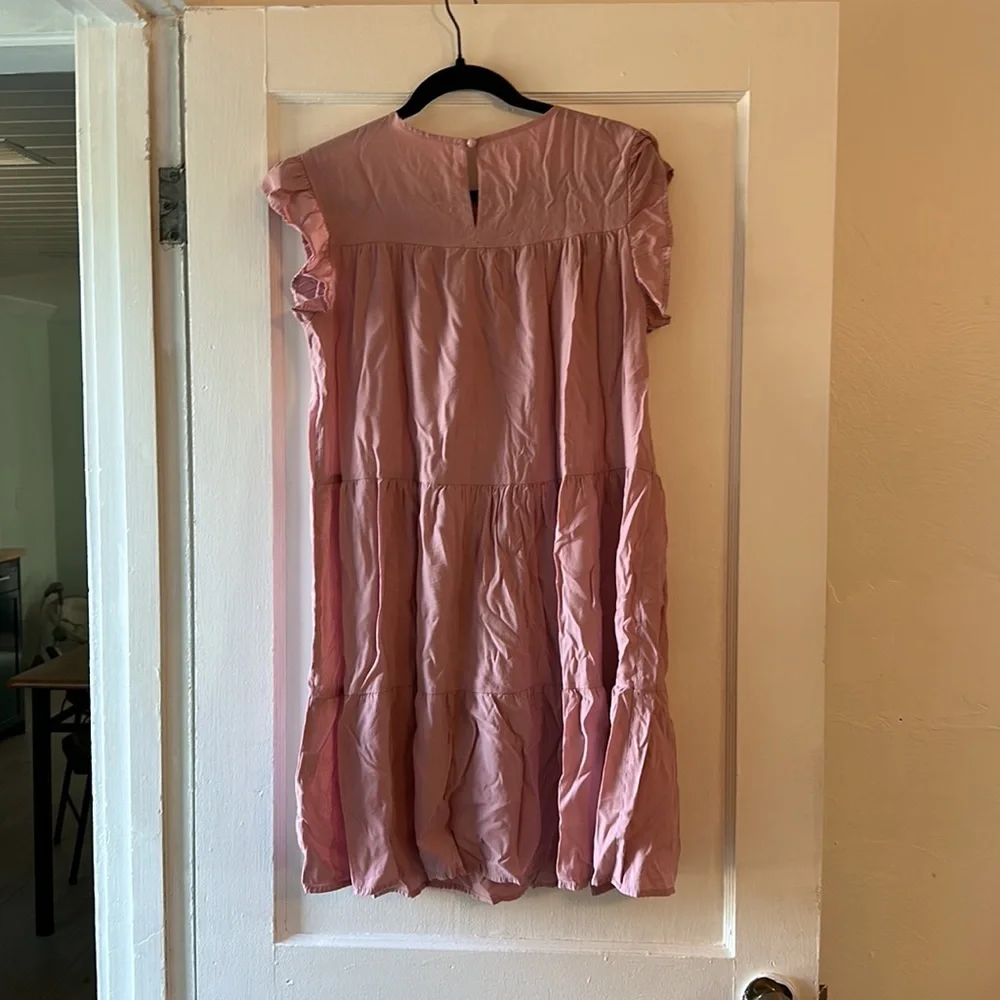 pink tiered dress - Picture 4 of 4